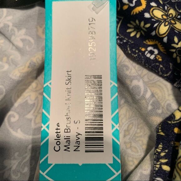 COLETTE Mali Graphic‎ Print Brushed Knit Skirt -NWT - Size Small - Picture 7 of 9